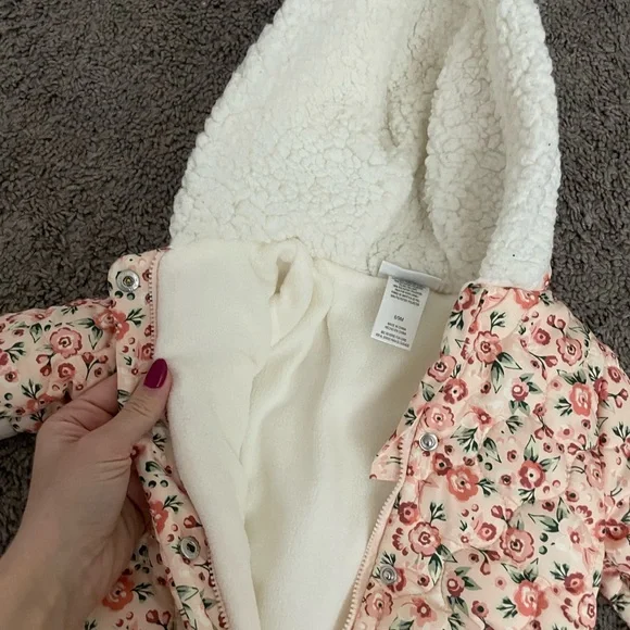 Baby Girl Floral Hooded One Piece Puffer (6-9 Months) - Picture 3 of 4